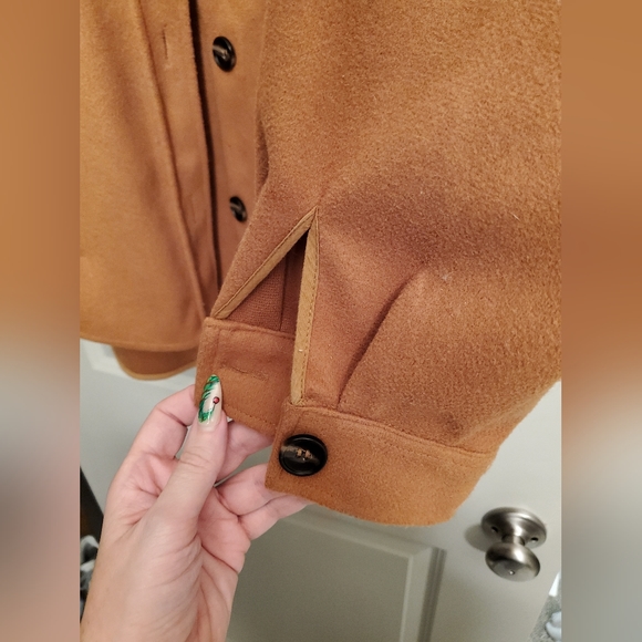 Shacket-sz Large - Picture 2 of 4